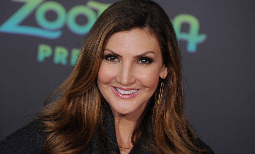 Comedian Heather McDonald collapses, fractures skull during set in Tempe, Arizona