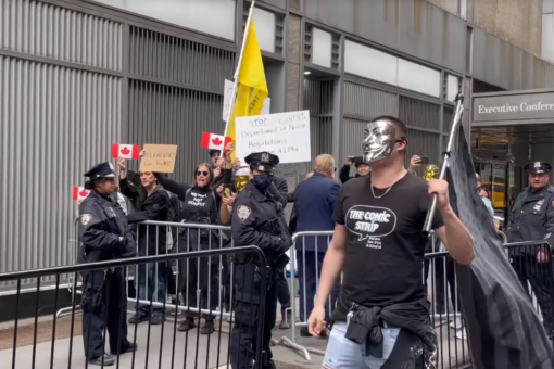 Protesters chant ‘lock her up’ outside NY Dem convention ahead of Hillary Clinton speech