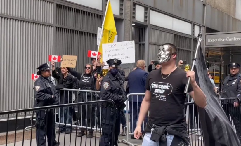 Protesters chant ‘lock her up’ outside NY Dem convention ahead of Hillary Clinton speech