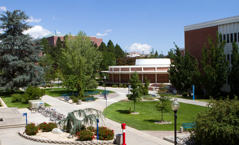 Nevada Univ. students walk out of class in protest demanding reinstatement of mask mandate