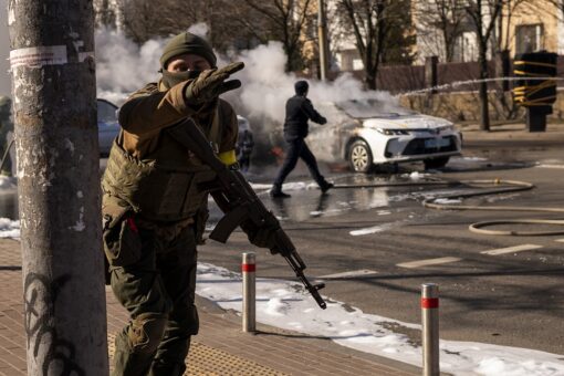Foreign volunteers get Ukrainian citizenship in fight against Russia, Ukraine says