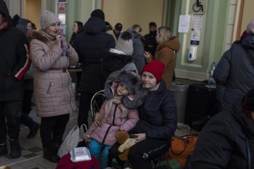 Ukraine refugee numbers reach 2.5 million, many children, UN says