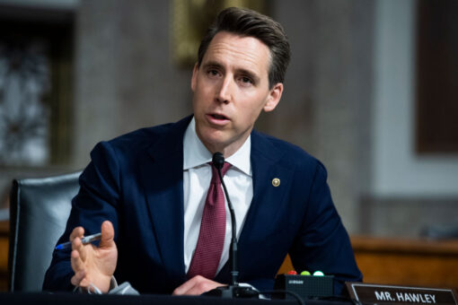 Hawley pledges to support Ukraine’s Zelenskyy: ‘Indefensible’ the US is importing Russia’s ‘blood oil’