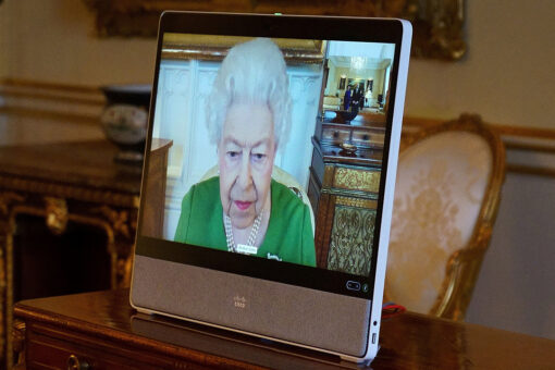 Queen Elizabeth holds virtual audiences after COVID-19 symptoms