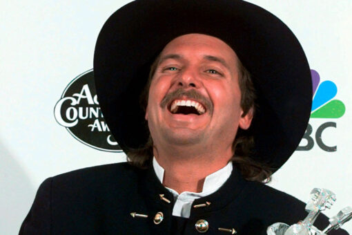 Country music star Jeff Carson dead at 58