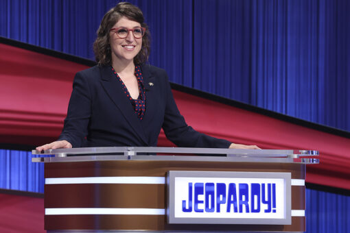 ‘Jeopardy!’ guest host Mayim Bialik interested in permanent role: ‘I would love that’