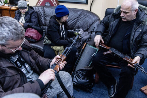 Ukrainians abroad have returned home in huge numbers to fight since Russia invaded, says border service