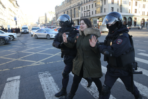 Russian authorities arrest over 13,000 anti-war protesters: Report