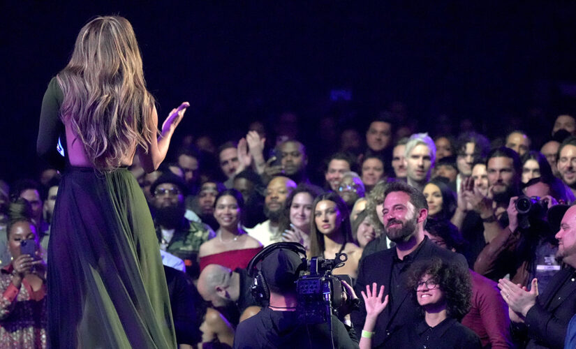 Ben Affleck cheers on Jennifer Lopez as she accepts iHeartRadio’s Icon Award