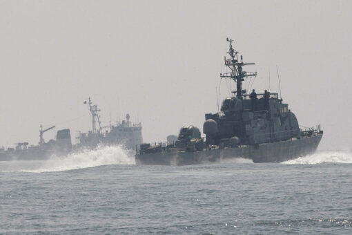 South Korea returns North Korean boat, 7 crew members