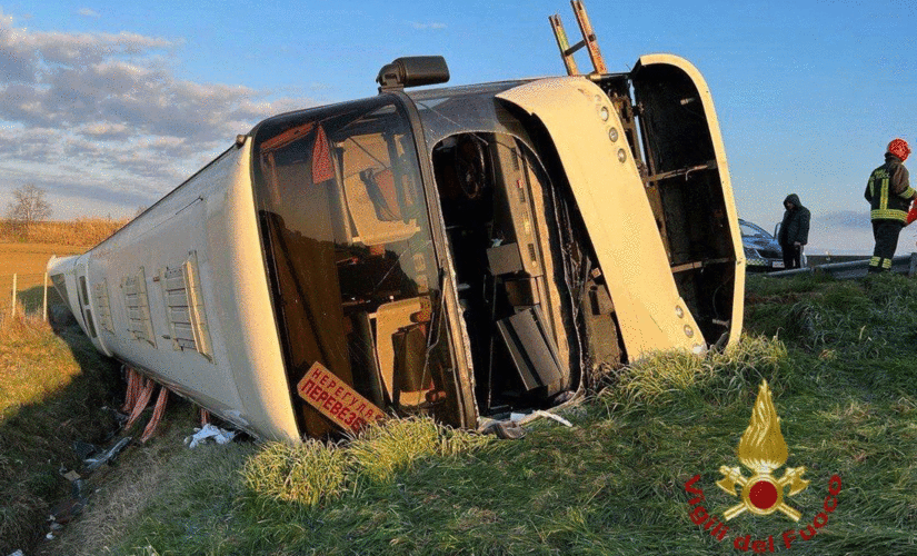 Bus full of Ukrainian refugees overturns in Italy; 1 killed