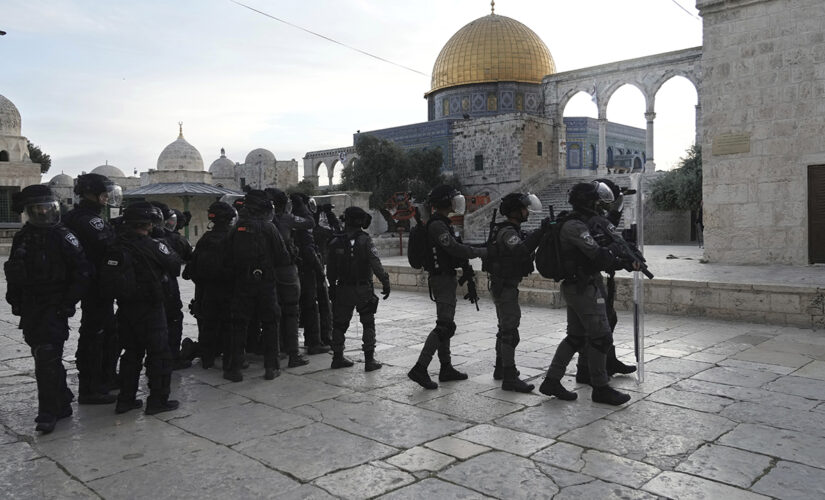 Israeli police, Palestinians clash again at Al-Aqsa mosque in Jerusalem amid heightened tensions