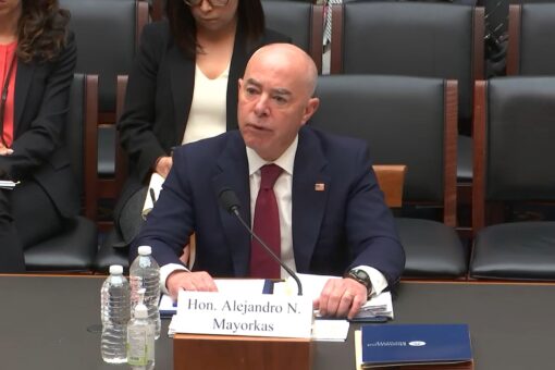 Rep. Issa accuses DHS chief Mayorkas of secretly ending Title 42 early
