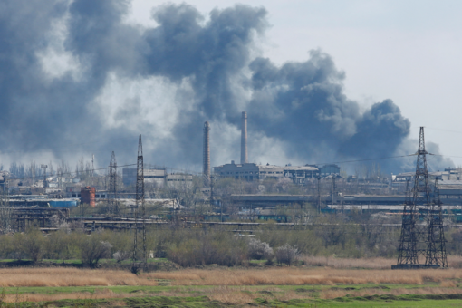 Ukrainian soldier pleads with pope, world leaders to help evacuate 600 people stuck in Mariupol standoff