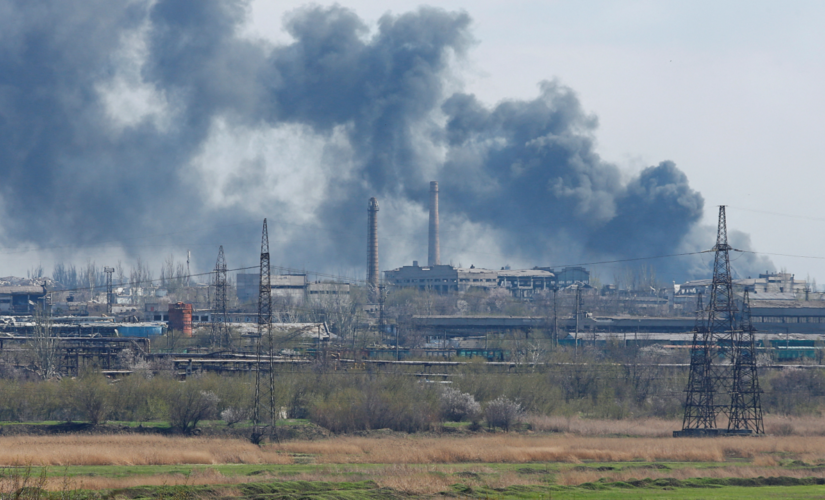 Ukrainian soldier pleads with pope, world leaders to help evacuate 600 people stuck in Mariupol standoff