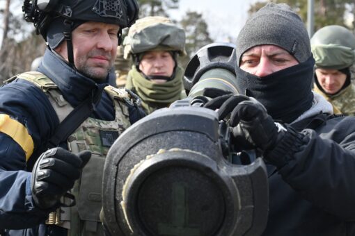 Germany flips on sending arms to Ukraine, lawmakers overwhelmingly approve heavy weaponry shipment