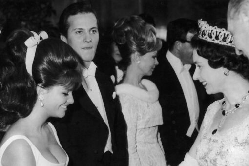Pat Boone recalls meeting Queen Elizabeth: ‘Most embarrassing moment of my life’