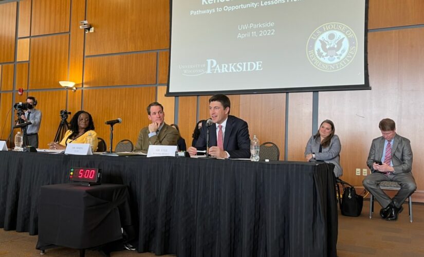 Himes, Steil say economic disparity is ‘not a Democrat thing or a Republican thing,’ seek bipartisan solutions