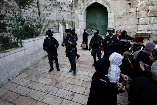 Israeli police, Palestinians clash at Jerusalem holy site on last Friday of Ramadan