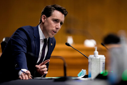 Hawley grills Biden admin on migrant surge, whether DHS plans to give phones to illegal immigrants