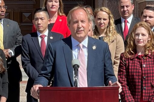 Texas AG Paxton invites legal fight with Biden admin over busing migrants to DC: ‘I’m daring them’