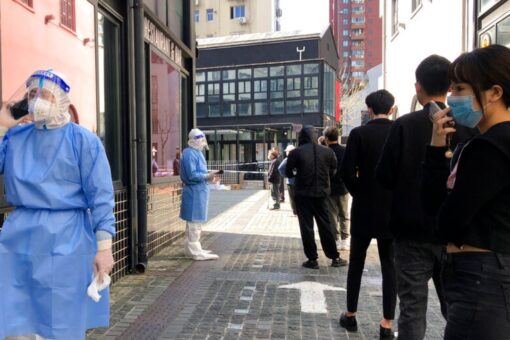Shanghai allows 4M out of homes as COVID rules ease