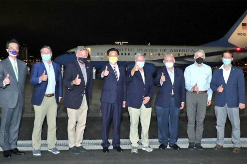 6 US lawmakers arrive in Taiwan for surprise visit, China issues warning