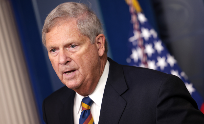 Biden Agriculture Secretary Tom Vilsack tests positive for COVID-19