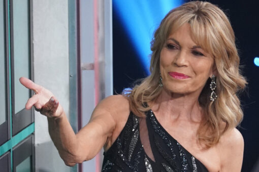 ‘Wheel of Fortune’ co-host Vanna White mourns loss of father in social media post: ‘Lived a full, happy life’