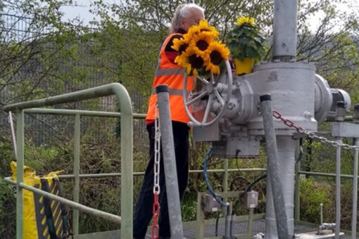 German climate activists shut off oil pipelines to protest North Sea drilling