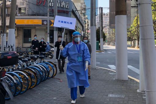 China sends health workers, military to Shanghai to help curb COVID-19 wave