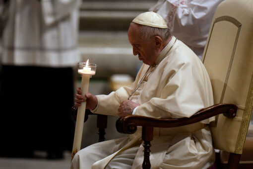Pope leads crowds in 1st outdoor Easter Mass since pandemic