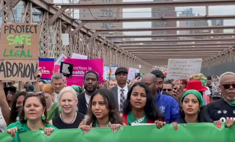 Sens. Schumer, Gillibrand join pro-choice NYC protests, call for Senate to codify Roe into law