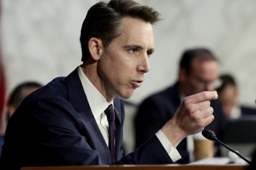 Hawley says ‘astronomical’ $40B Ukraine aid bill is evidence of Biden’s ‘misplaced priorities’ and hurts US
