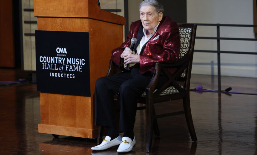 Jerry Lee Lewis to be inducted into the Country Music Hall of Fame