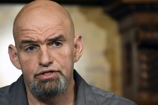 Fetterman continues to recover from stroke, tweets photo of family visiting him in the hospital
