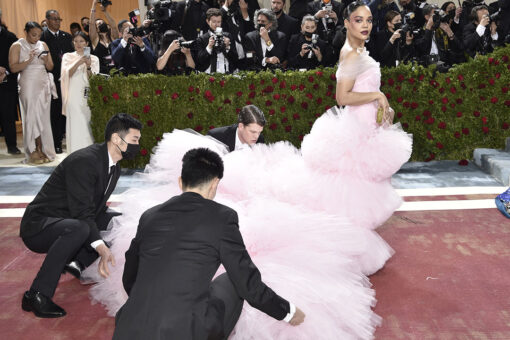 A look inside the Met Gala: Glitter, glamour and 275,000 pink roses