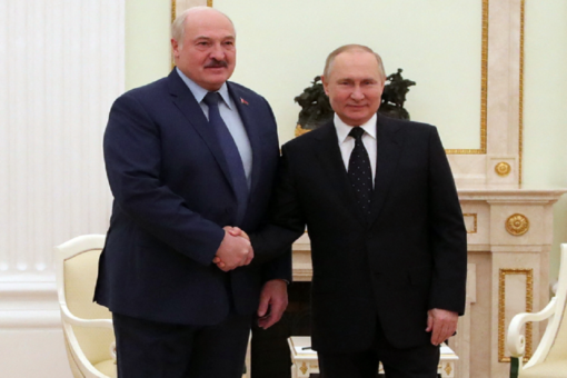 Kremlin looks to hire ex-military pensioners to oversee claimed Ukrainian land: journalist