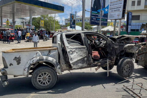 Police: 4 killed in Somalia blast ahead of presidential vote