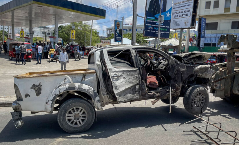 Police: 4 killed in Somalia blast ahead of presidential vote