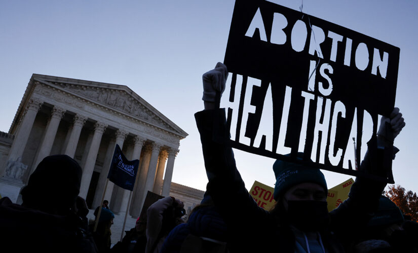 Senate fails to advance bill to guarantee abortion access nationwide