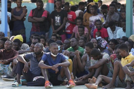 Boat with 842 Haitians headed for US ends up in Cuba