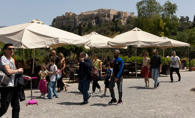 Tourists, rejoice! Italy, Greece relax COVID-19 restrictions