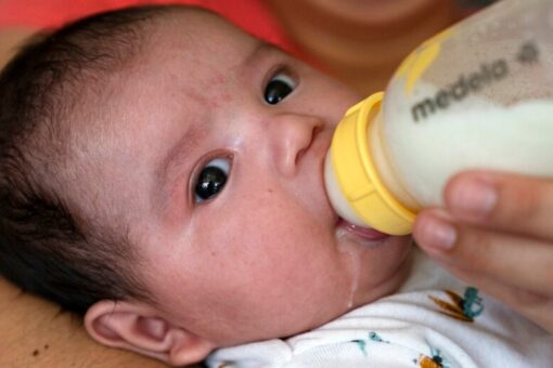 US to import baby formula from Mexico, but parents must wait until July to buy it