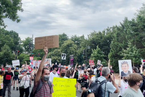 Intersections near Supreme Court blocked by pro-choice protesters as Roe decision closes in