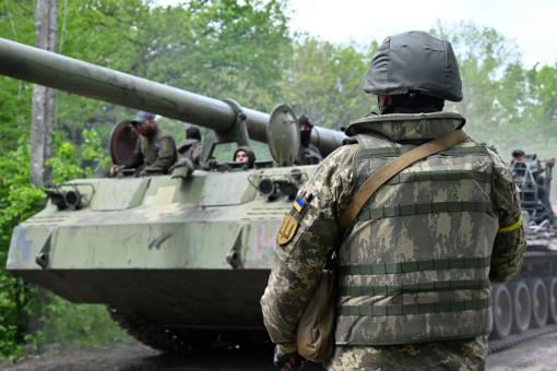 Ukraine running out of ammunition, intelligence official says