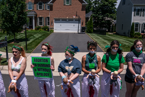 DOJ allowing illegal protests outside SCOTUS justices’ homes despite federal law, former officials say