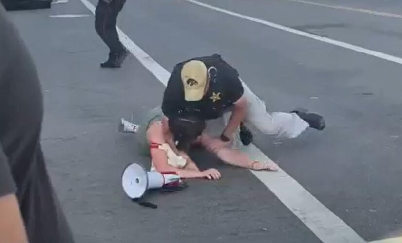 Biden protester rushes motorcade, gets tackled by Secret Service agent in LA