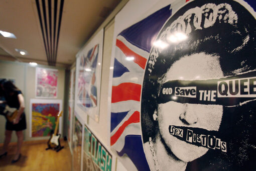 Sex Pistols re-releases banned single for Queen’s Jubilee