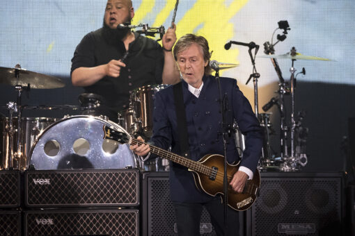 At Paul McCartney concert, fans celebrate Sir Paul’s 80th with gleeful ‘Happy Birthday’